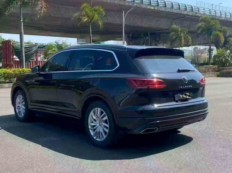 三明24年大众途锐7