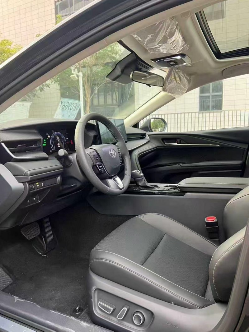 佛山25年丰田凯美瑞4