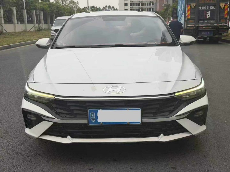 东莞24年现代伊兰特1