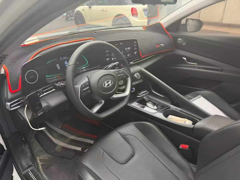 东莞24年现代伊兰特4