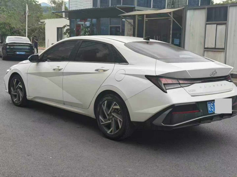 东莞24年现代伊兰特7