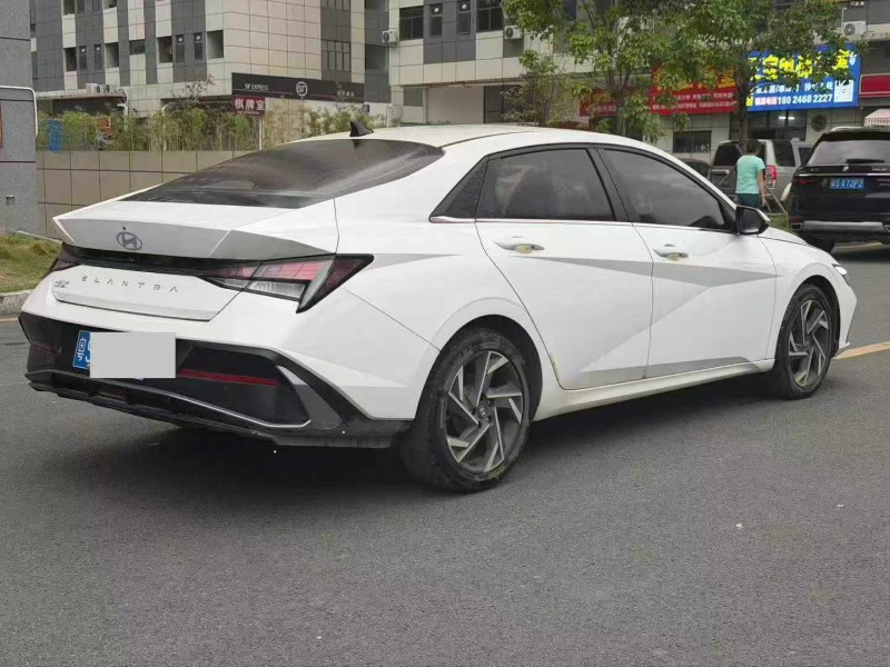 东莞24年现代伊兰特8