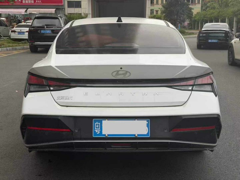 东莞24年现代伊兰特9