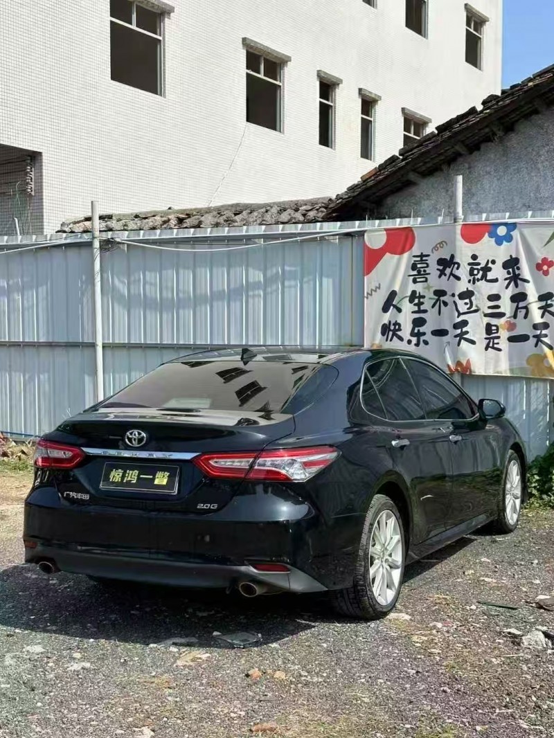 广州22年丰田凯美瑞5