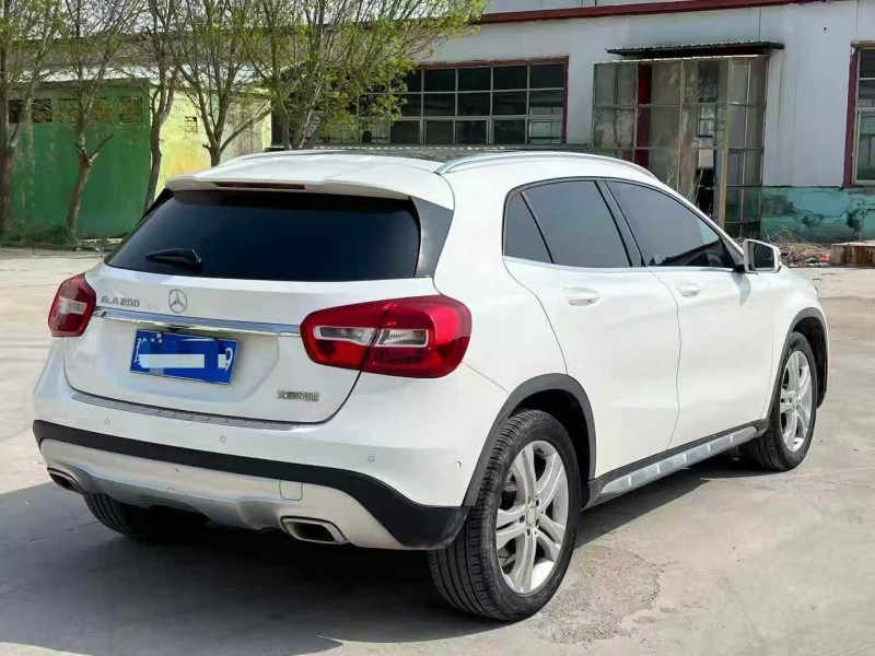 菏泽16年奔驰GLA7