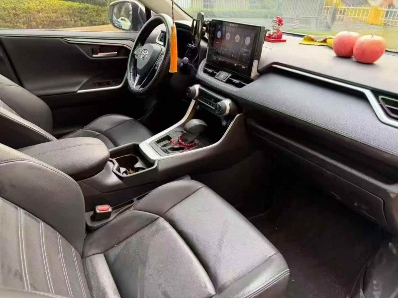 广州23年丰田威兰达6