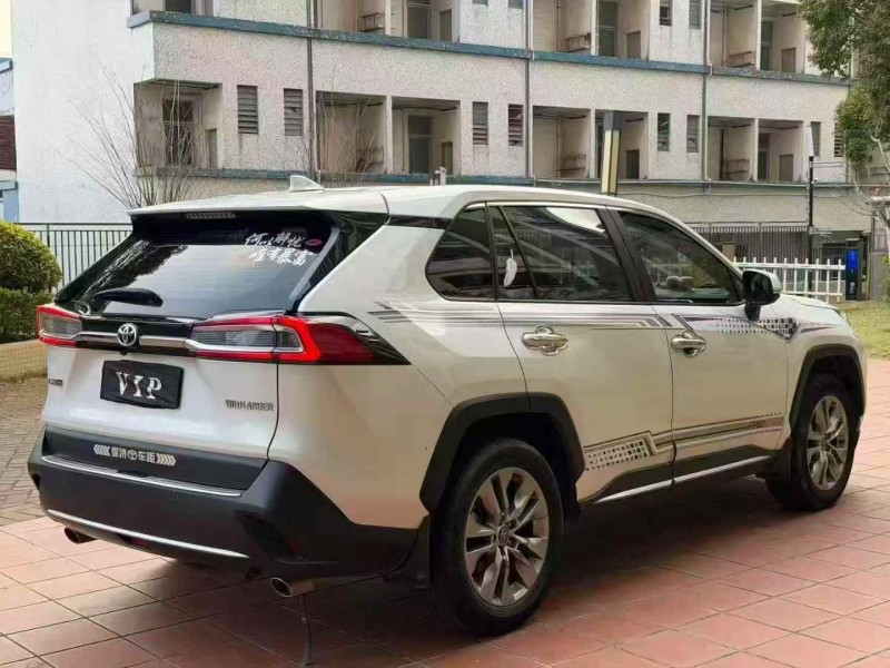 广州23年丰田威兰达8