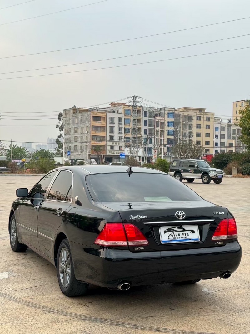 广州08年丰田皇冠4