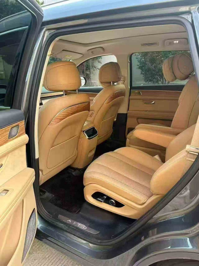 南平23年华为智选问界4