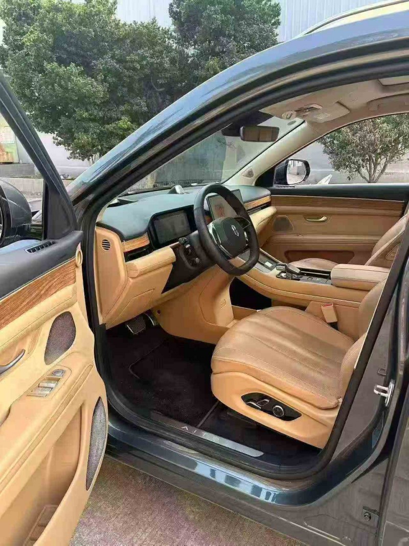 南平23年华为智选问界5