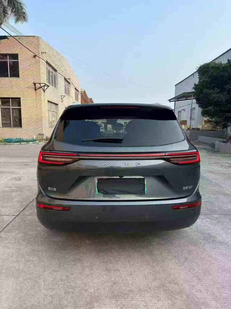 南平23年华为智选问界9