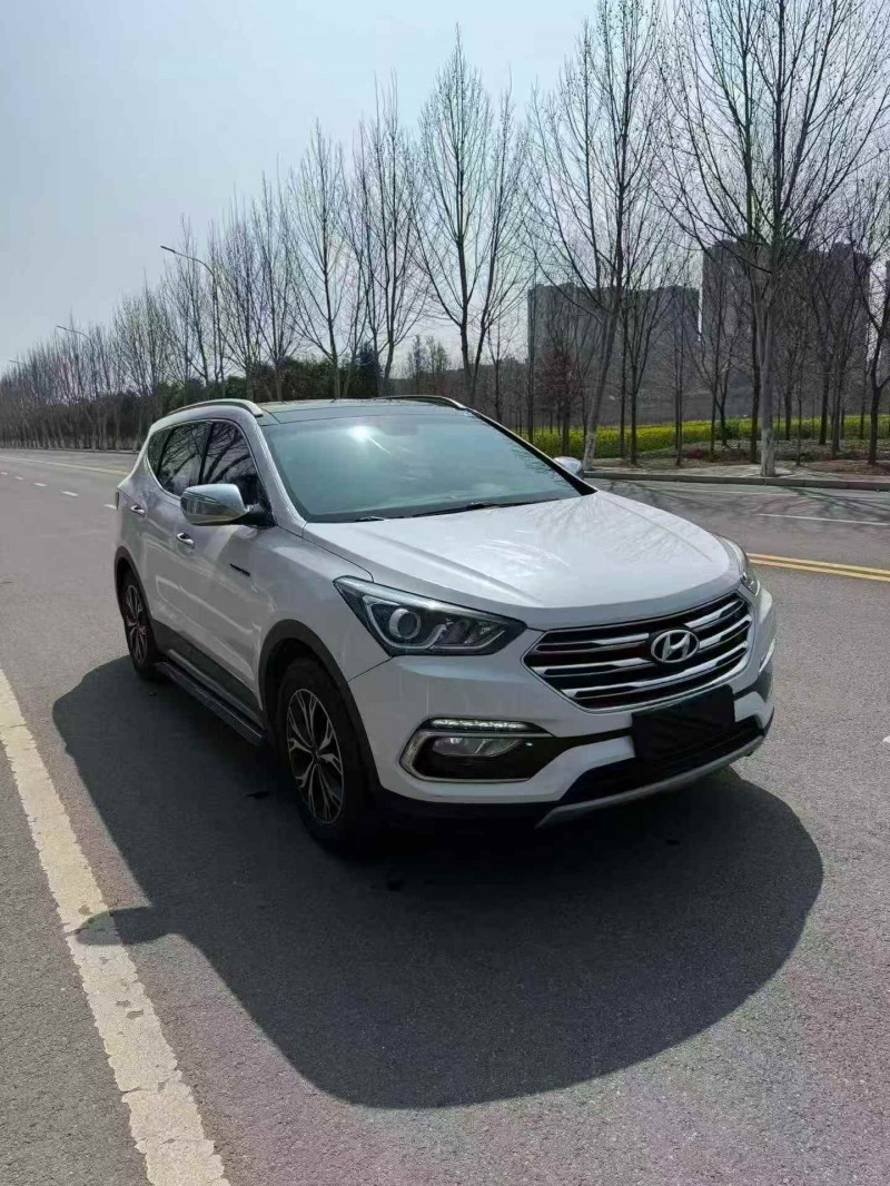 常州17年现代新胜达2