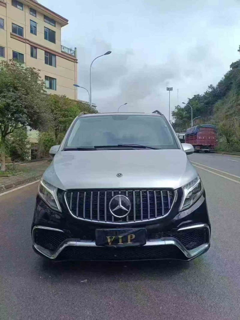 毕节19年奔驰威霆1