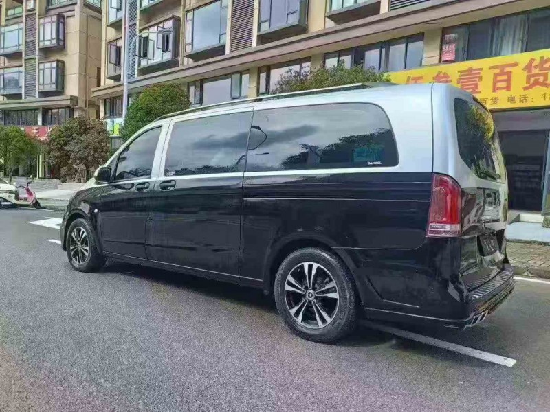 毕节19年奔驰威霆7