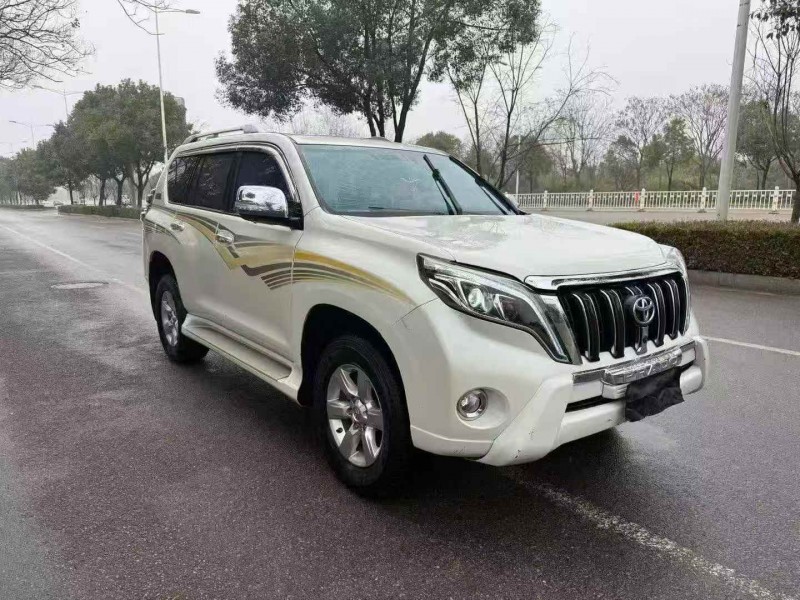 益阳16年丰田普拉多3