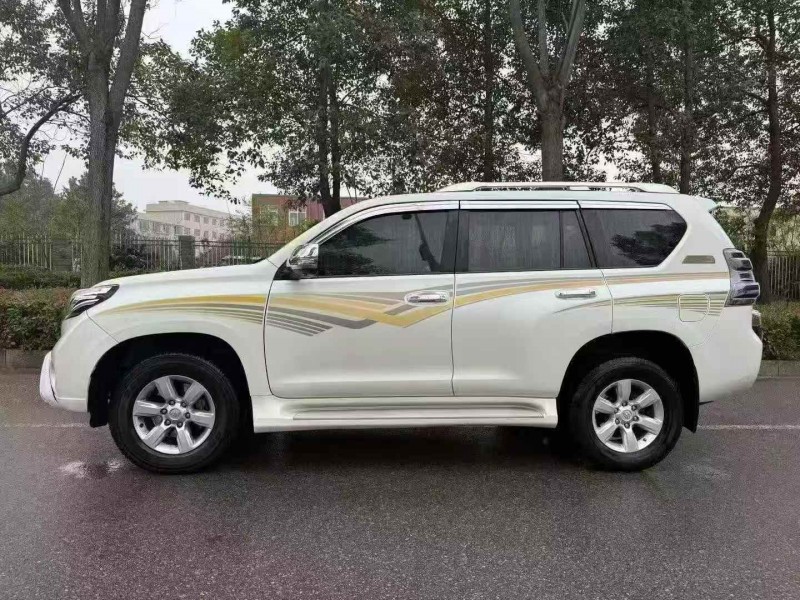 益阳16年丰田普拉多6