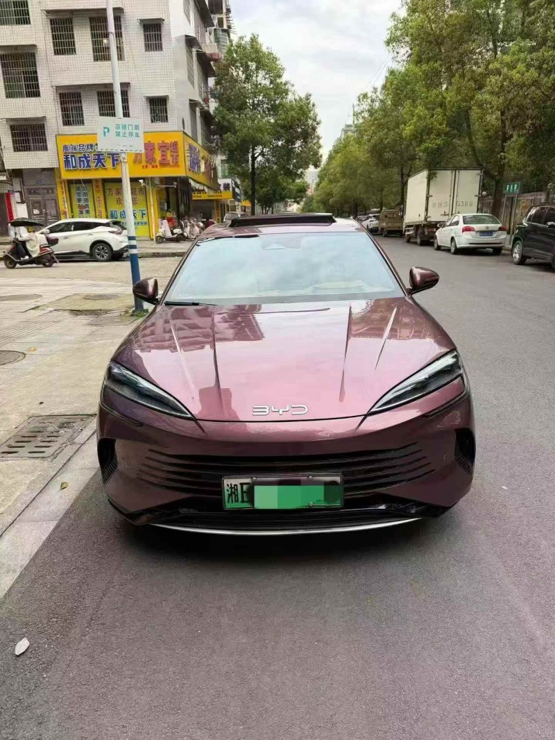 邵阳23年比亚迪海豹1
