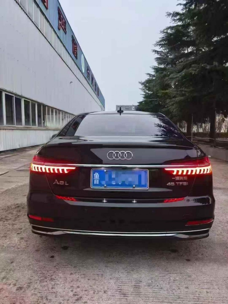 济宁23年奥迪A6L5