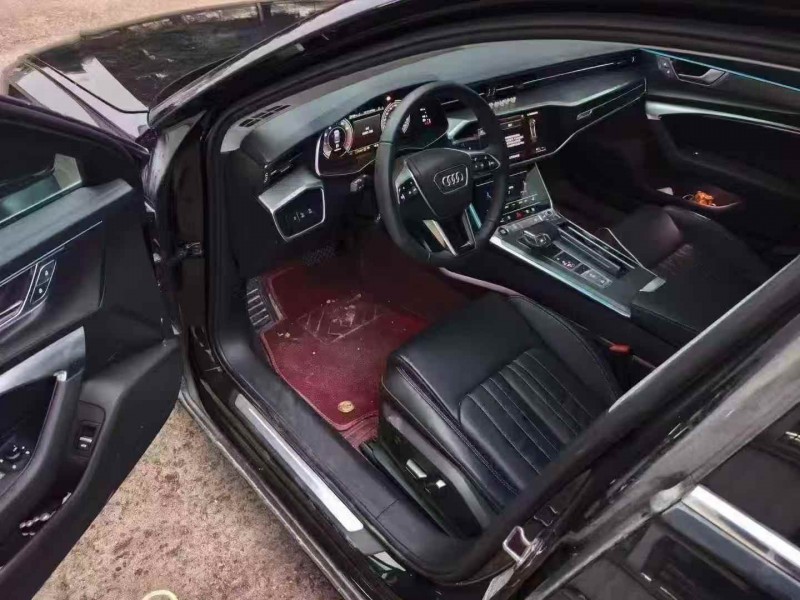 济宁23年奥迪A6L9