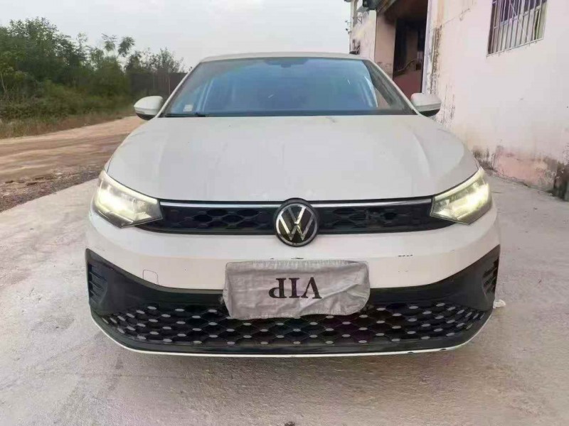 青岛24年大众朗逸1