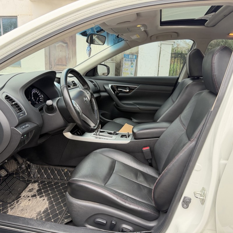 桂林16年日产天籁4