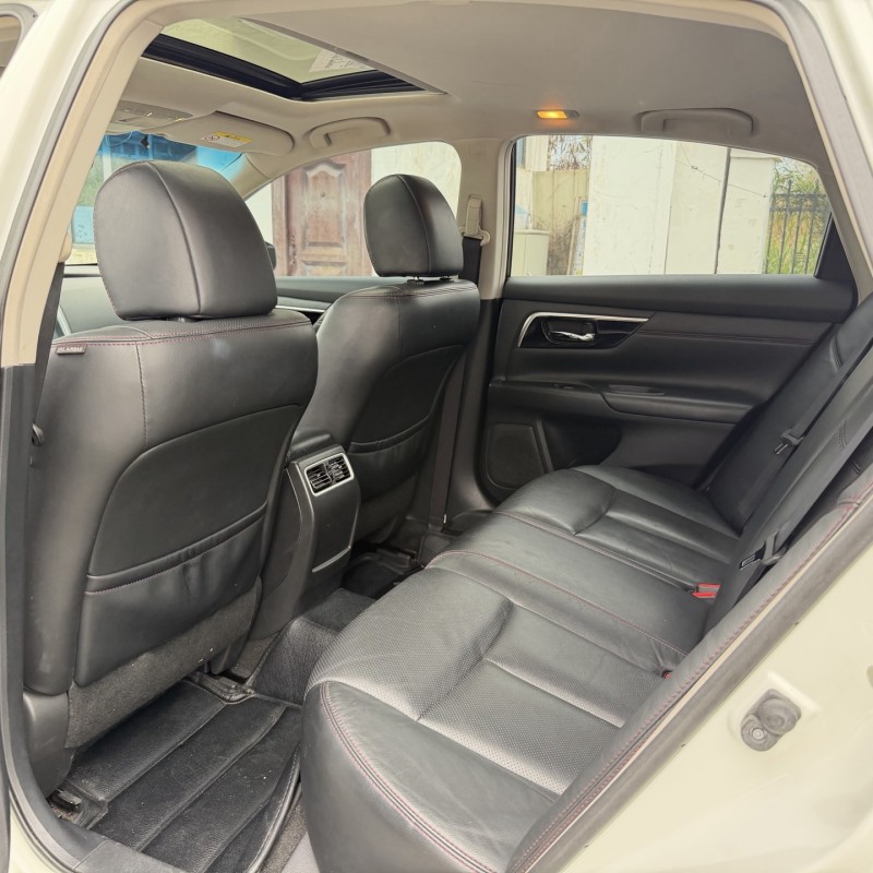 桂林16年日产天籁5