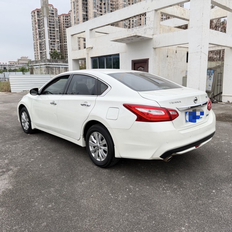 桂林16年日产天籁7