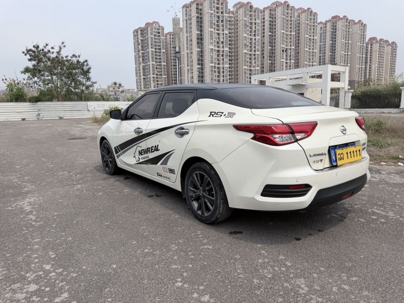 南宁18年日产蓝鸟9