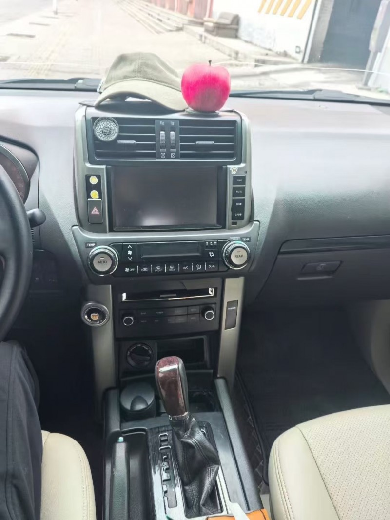 枣庄13年丰田普拉多6