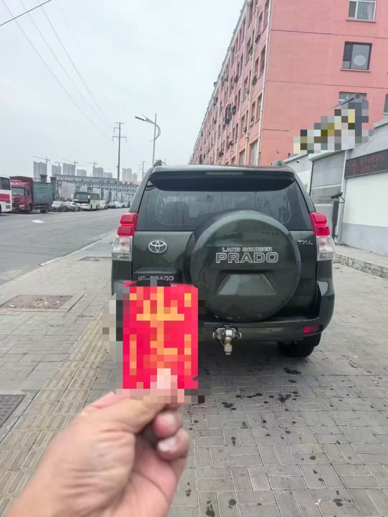 枣庄13年丰田普拉多9