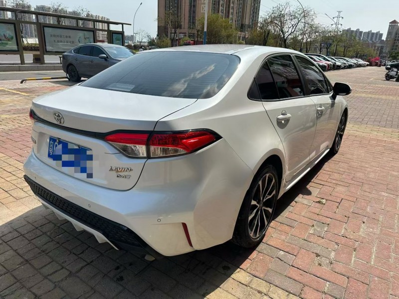深圳23年丰田雷凌7