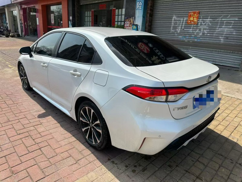 深圳23年丰田雷凌8