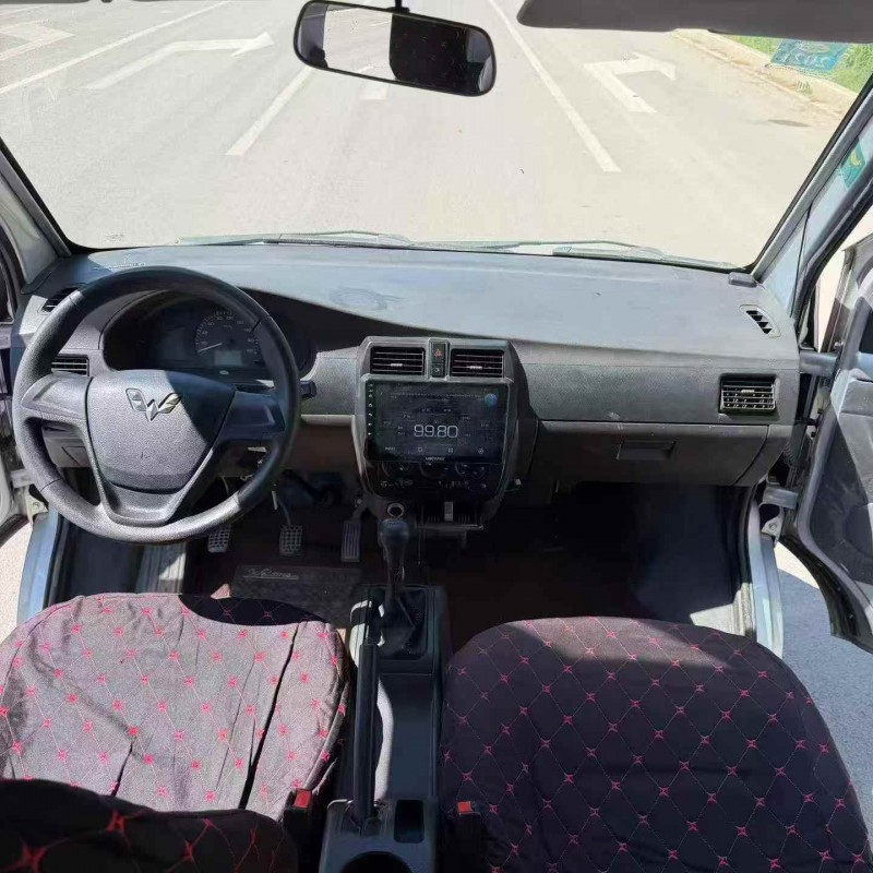 江门20年五菱汽车荣光5