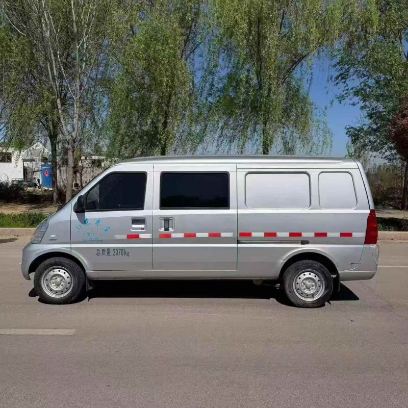 江门20年五菱汽车荣光7