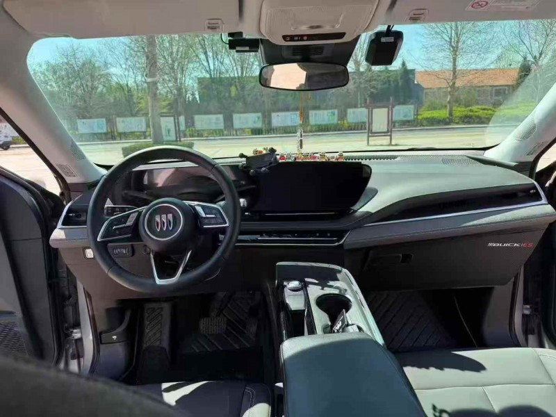 潍坊25年别克E55