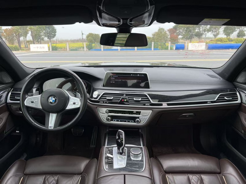 淮安22年宝马7系9