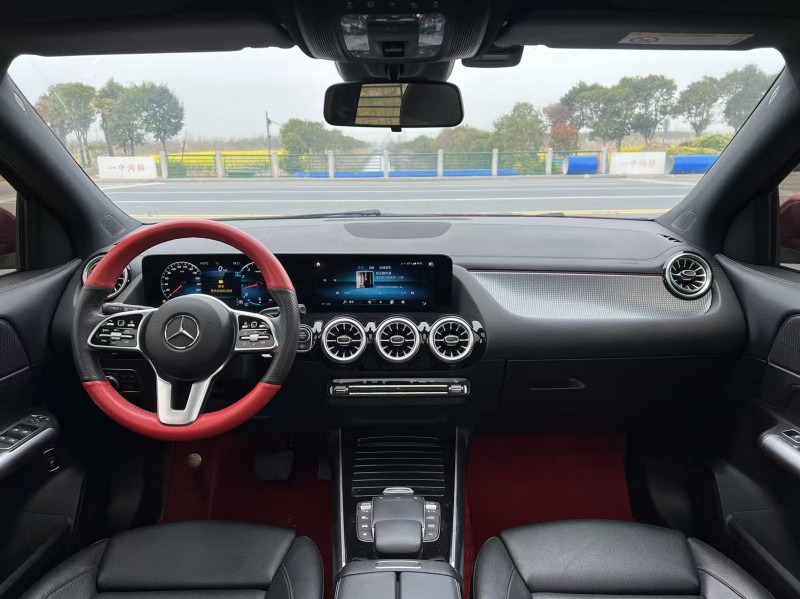 淮安22年奔驰GLA8