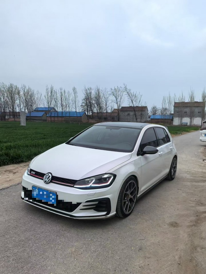 菏泽18年大众高尔夫2