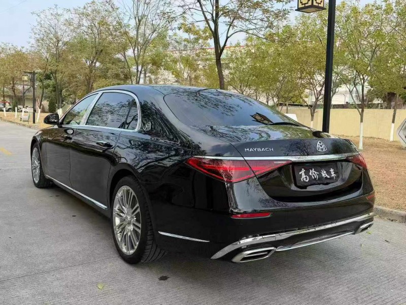 广州25年奔驰迈巴赫S级8