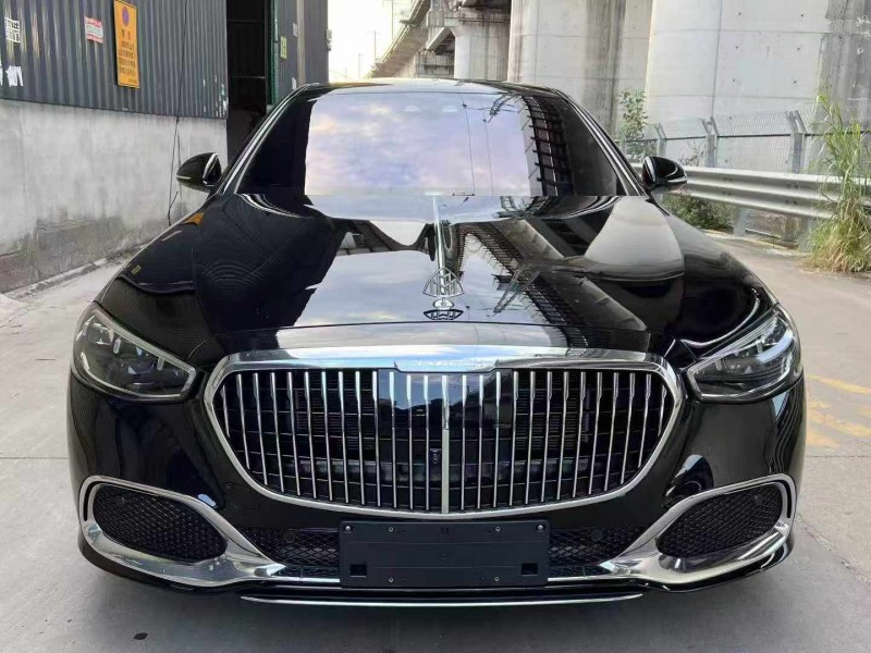 广州23年奔驰迈巴赫S级1