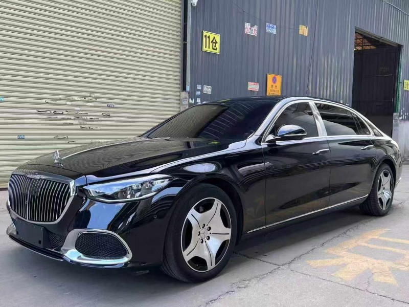 广州23年奔驰迈巴赫S级4