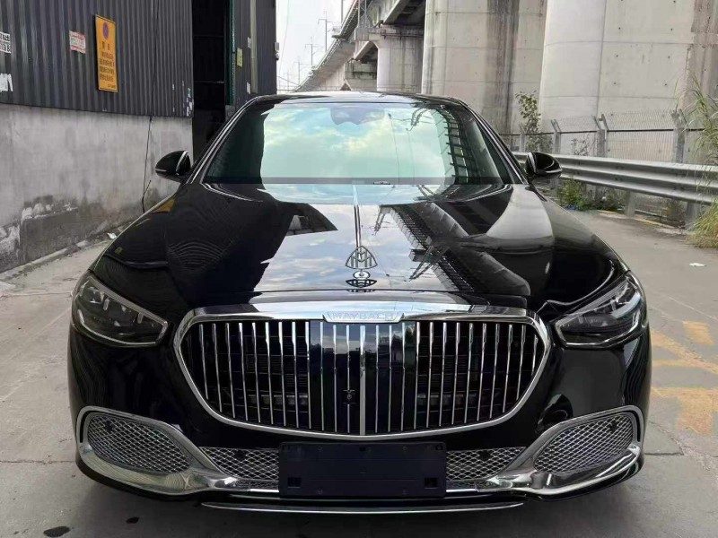 广州23年奔驰迈巴赫S级1