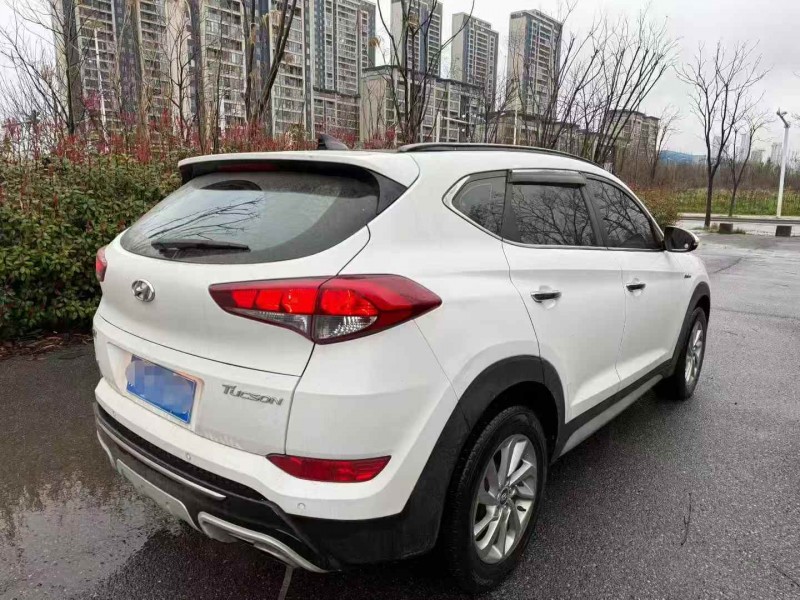 宜昌18年现代ix359