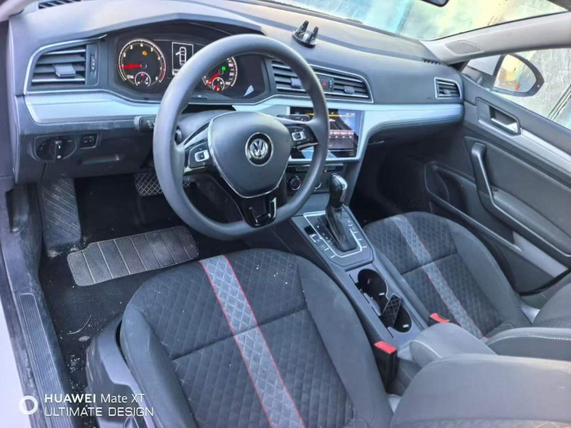 通辽22年大众凌渡3