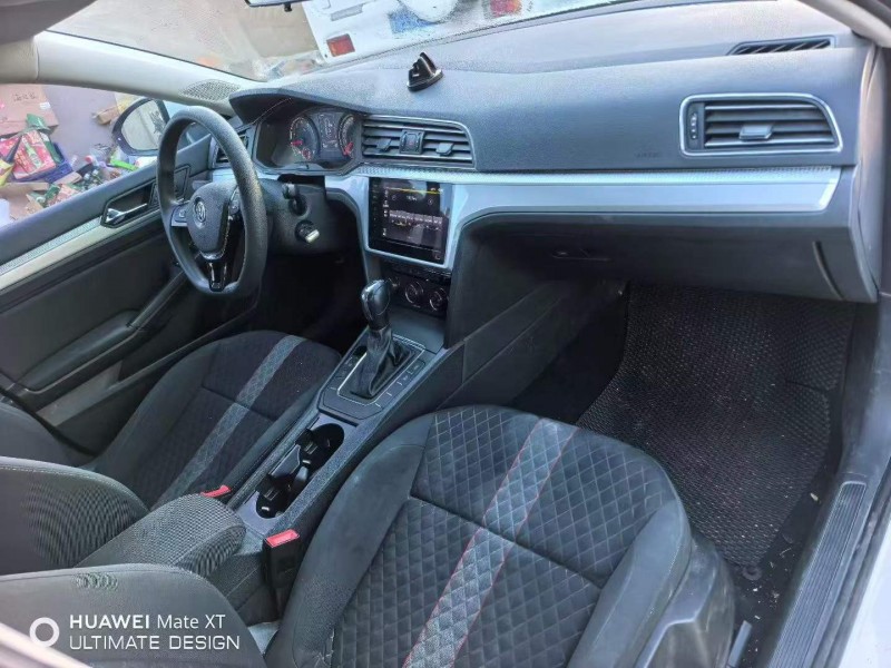 通辽22年大众凌渡5