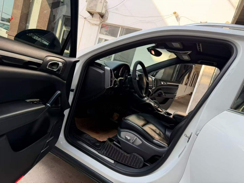 徐州14年保时捷卡宴4