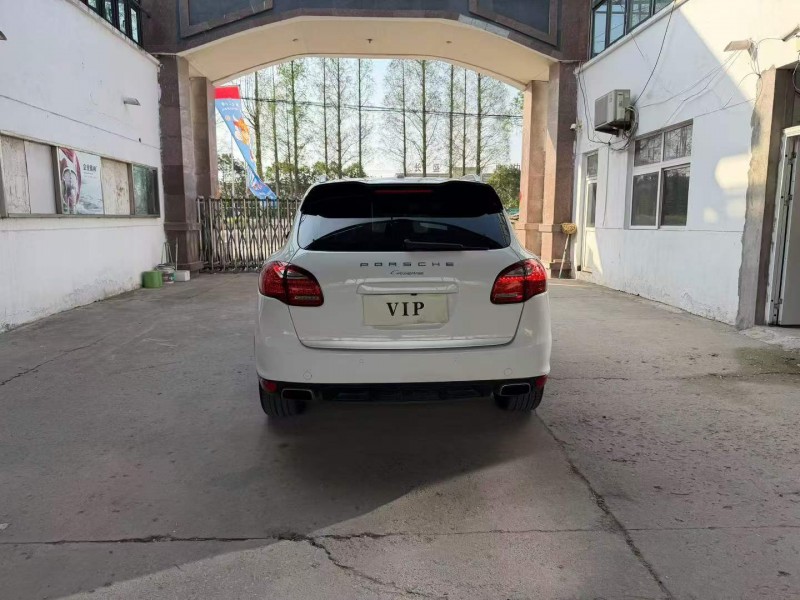 徐州14年保时捷卡宴9