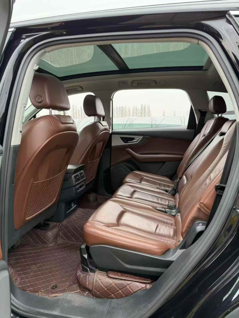 金华19年奥迪Q77