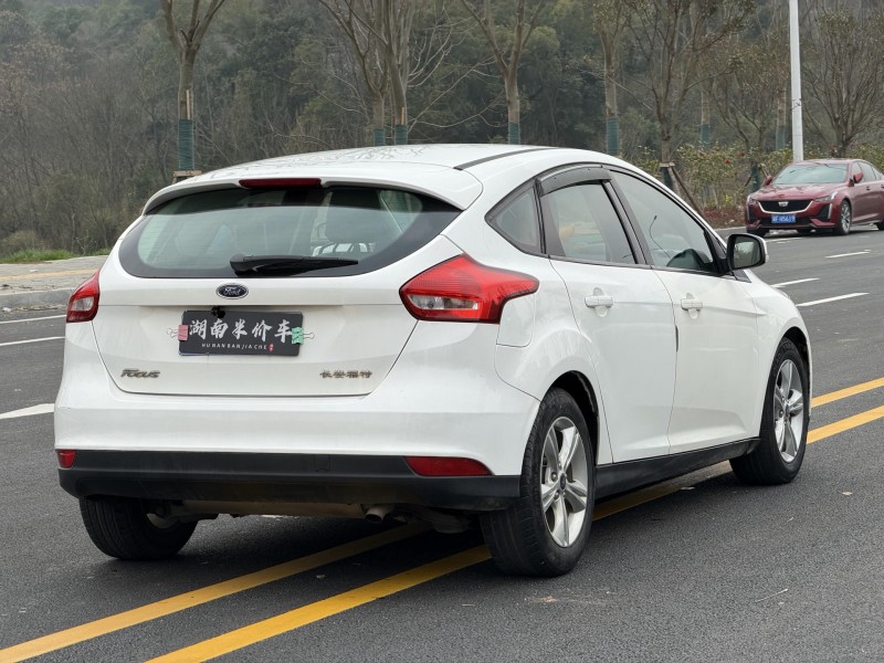 岳阳16年福特福克斯9