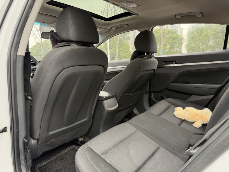 岳阳19年现代领动4